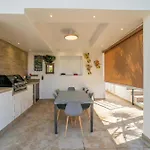 Cubo's Violeta Rural House *
