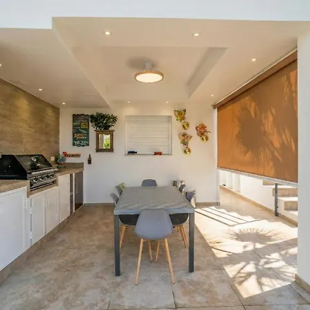 Cubo's Violeta Rural House *