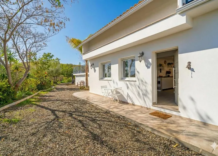 Сasa de vacaciones Cubo's Violeta Rural House *